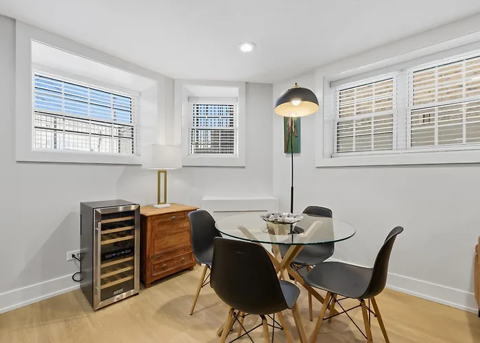 Newly Renovated 3br 2ba In Heart Of Andersonville Apartment Chicago