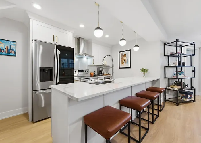 Newly Renovated 3br 2ba In Heart Of Andersonville