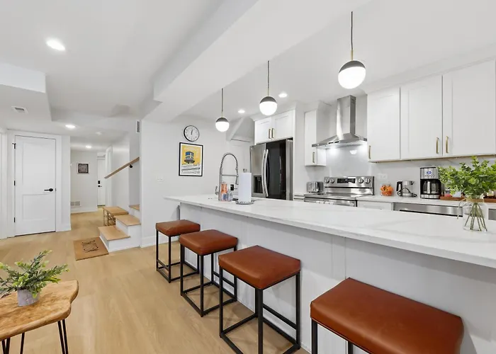 Newly Renovated 3br 2ba In Heart Of Andersonville Apartment Chicago