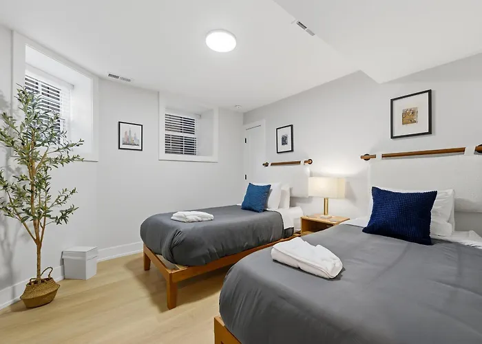 Apartment Newly Renovated 3br 2ba In Heart Of Andersonville