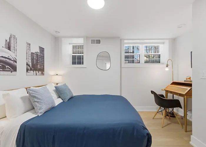 Newly Renovated 3br 2ba In Heart Of Andersonville Apartment