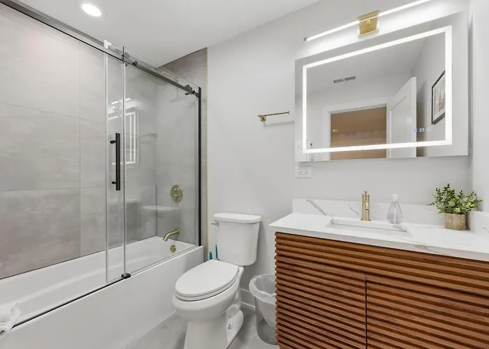 Apartment Newly Renovated 3br 2ba In Heart Of Andersonville